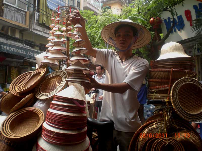 Vietnam hanoi-cappello-paglia